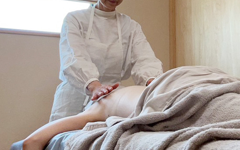 心落ち着く安らぎの空間で、お客様お一人おひとりの体調やお悩みに合わせた、施術をおこないます。