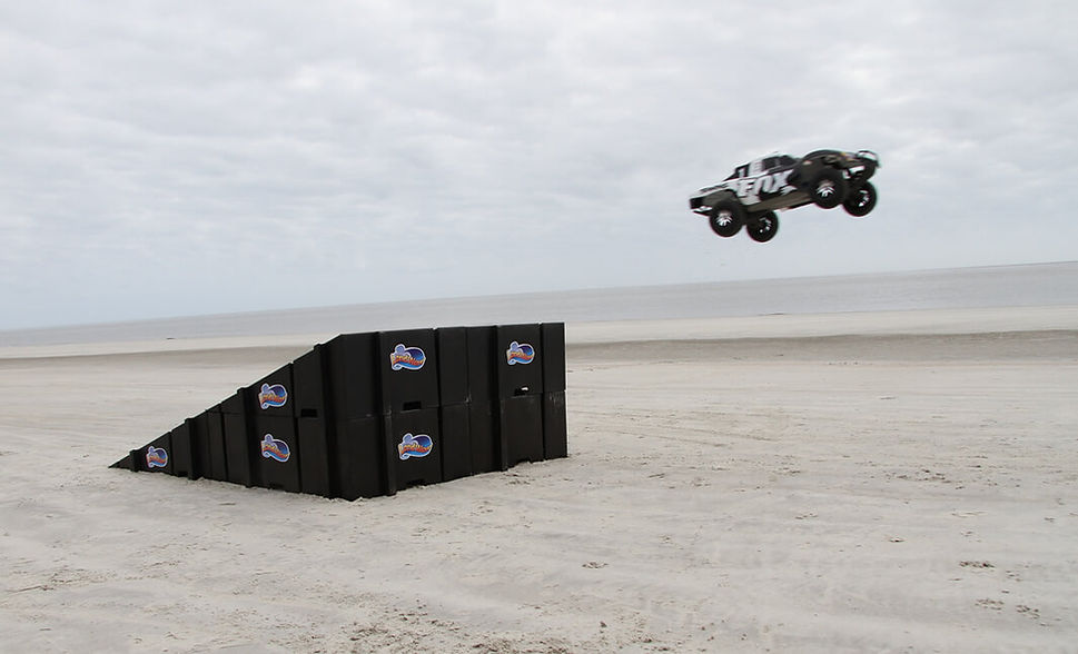 LandWave-RC-Jump-1.jpg