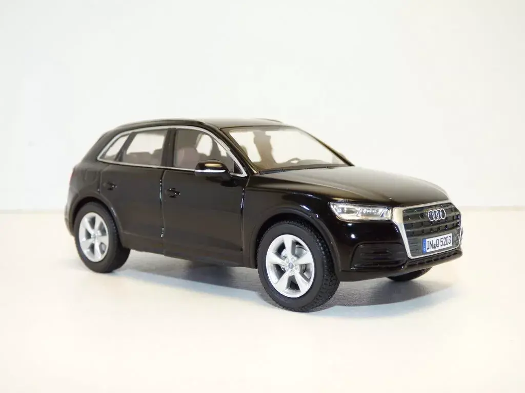 Audi Q5 - Noir Mythos - 2016