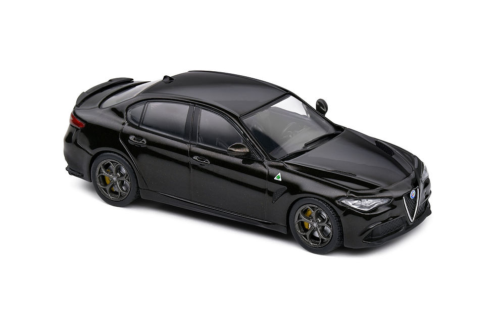 Thumbnail: Alfa Romeo Giulia Quadrifoglio - Black - 2019