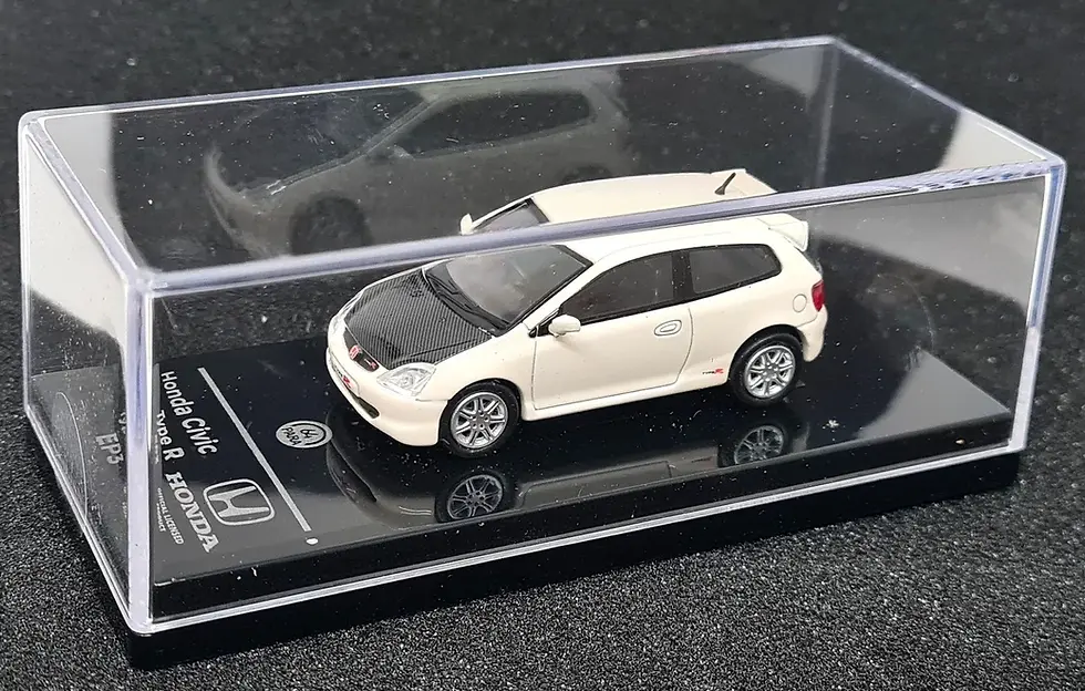 Thumbnail: Honda Civic Type R EP3 - Championship White w/ Carbon - 2001