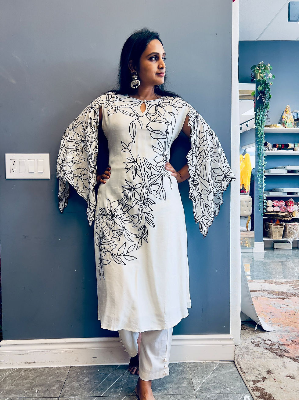 Kantha Work Kurta Set With Cape Sleeves