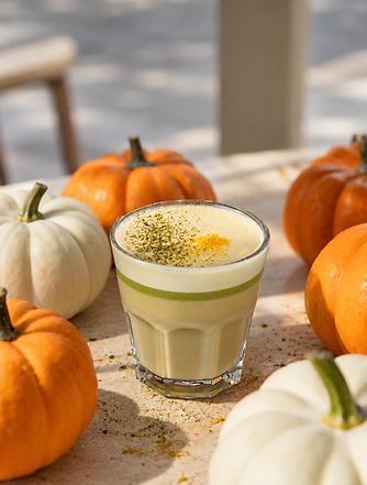 Őszi matcha latte sütőtökökkel.png