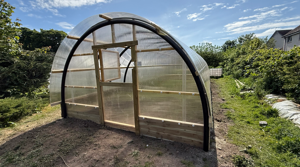 UK Polycarbonate Tunnels, Storm Strength Growing Tunnels, WIndproof Greenhouse, Alternative to Polycrub