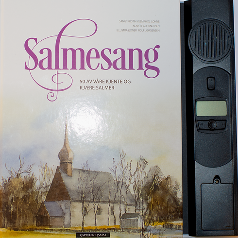 Salmesang-bok med lydenhet front_edited.png