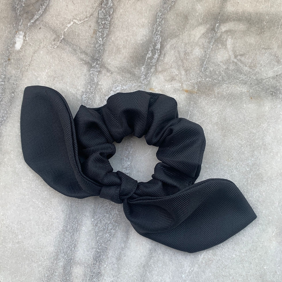 Thumbnail: scrunchie