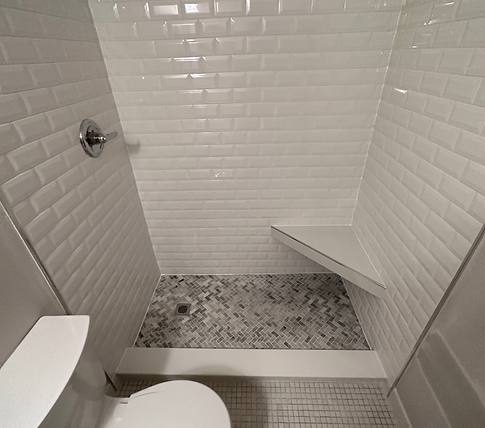 bathroom#612.22.23.heic