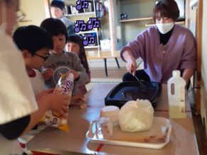 おやつ作り🎶(麩のラスク)