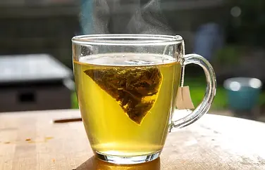 Vitamin-Green-Tea-May-Help-Combat-Alzheimers-FT-BLOG0925-b572f5d37ff84d99beeae8f32f3c07c6.