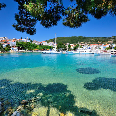 Embrace Greece's beauty:            your ideal escape in 2025 starts in Skiathos