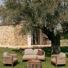 Ensemble de jardin en bois et coussins beiges