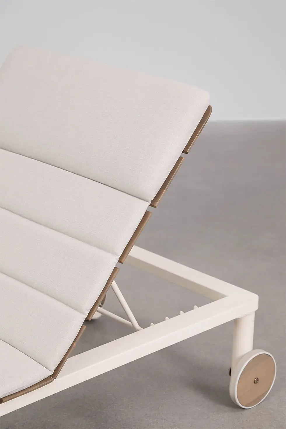 Miniature : Transat en acacia et métal blanc gardénia