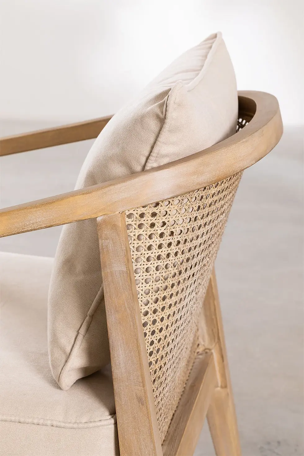 Miniature : Fauteuil en bouleau avec dossier en cannage