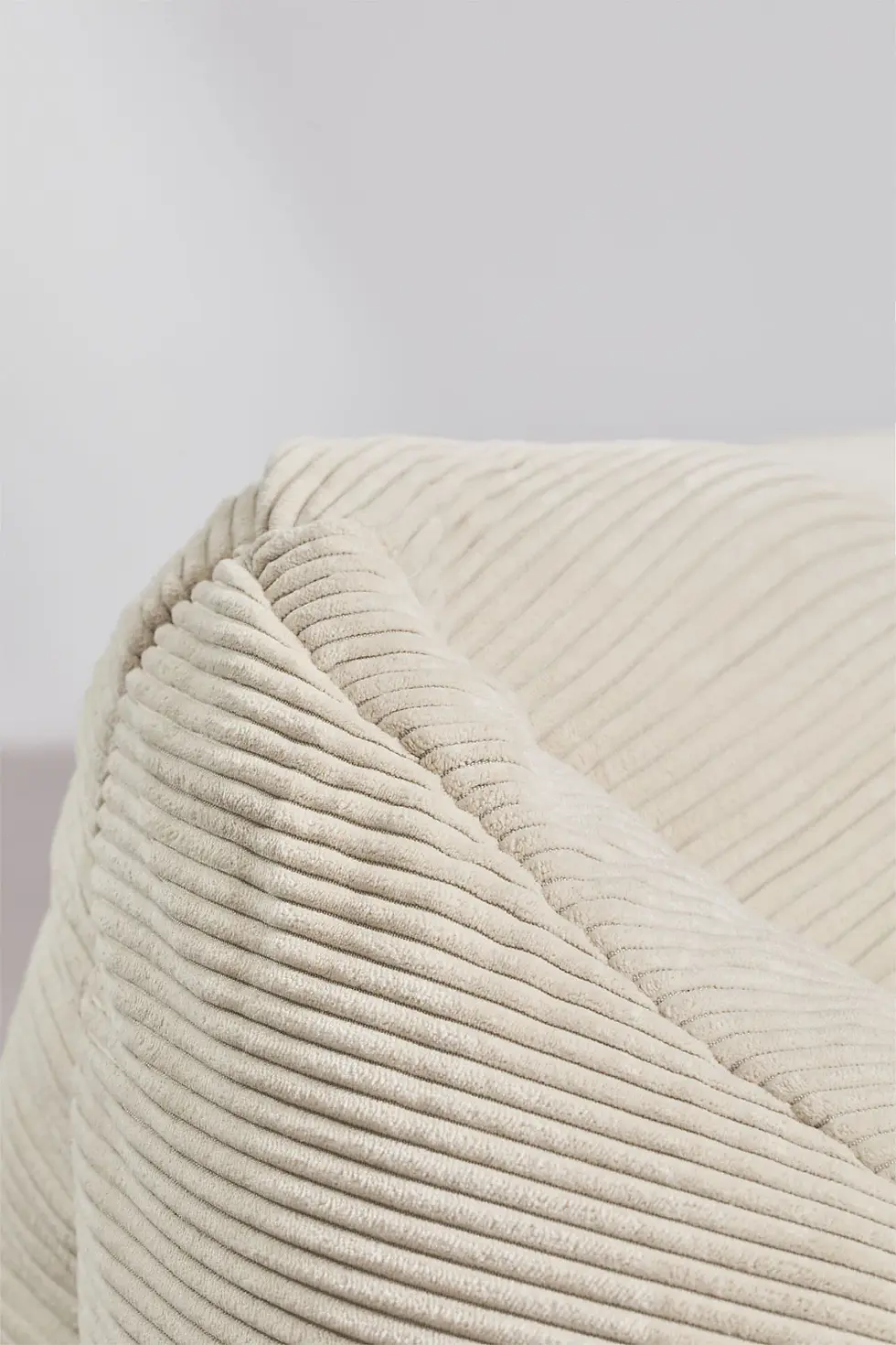 Miniature : Pouf en velours côtelé écru