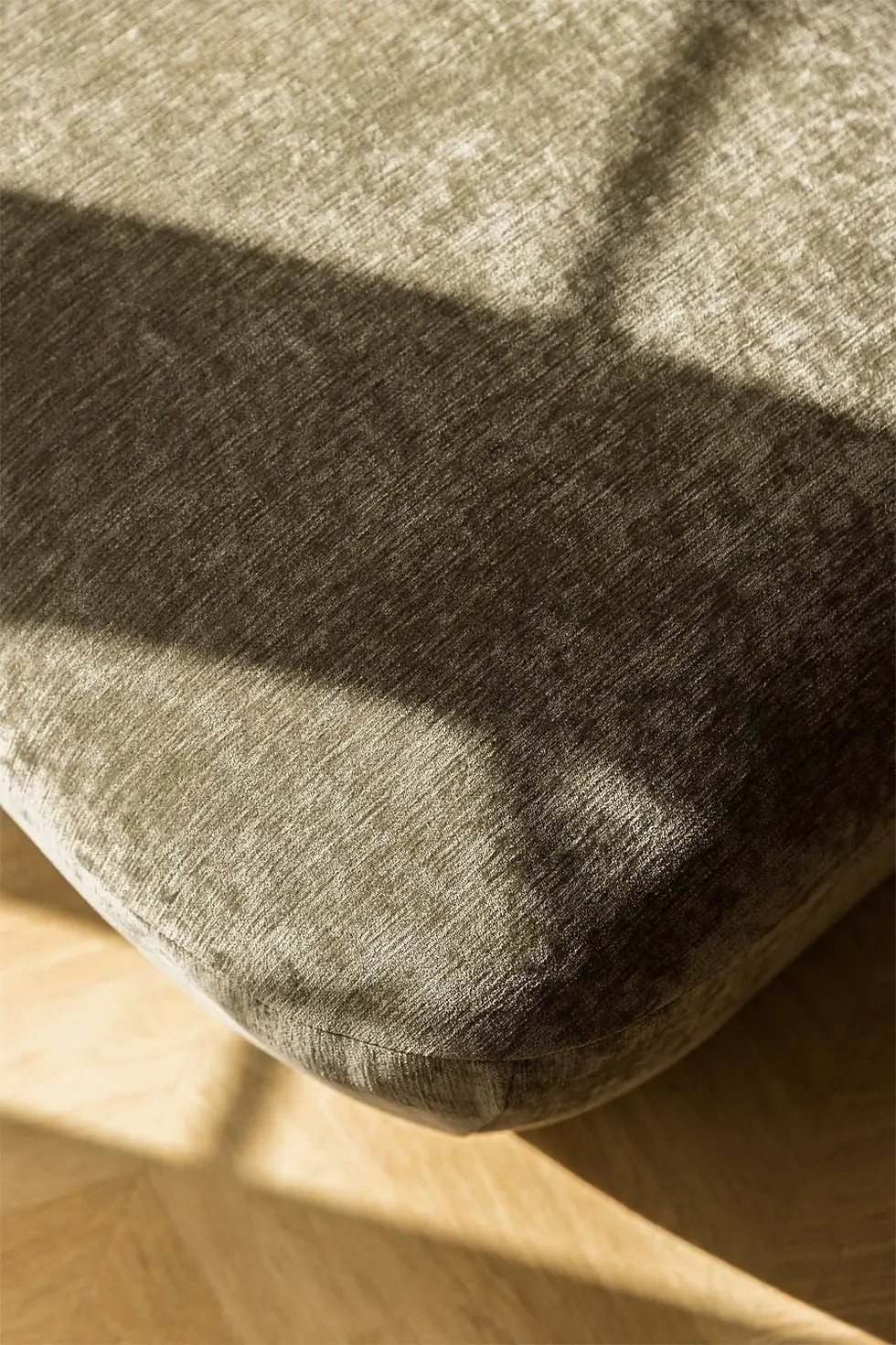 Miniature : fauteuil pivotant en tissu chenille vert olive