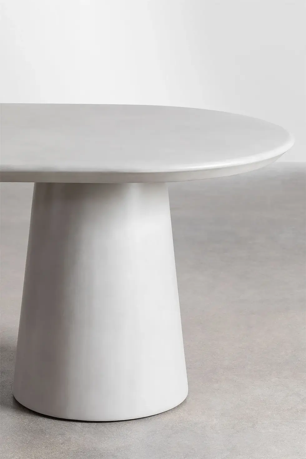 Miniature : Table de salle à manger ovale en ciment