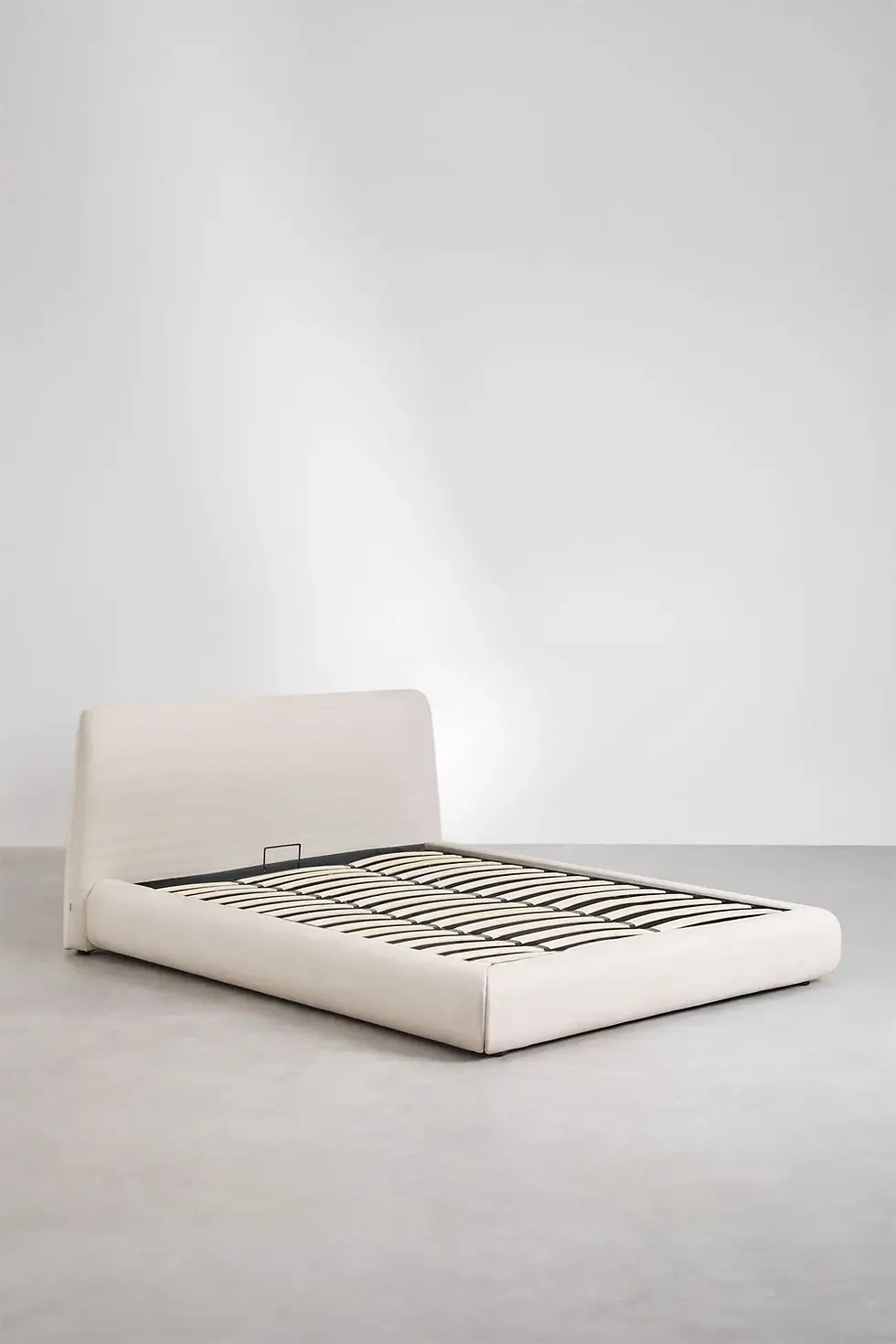 Miniature : Lit tapissé avec coffre de rangement beige clair NORENA