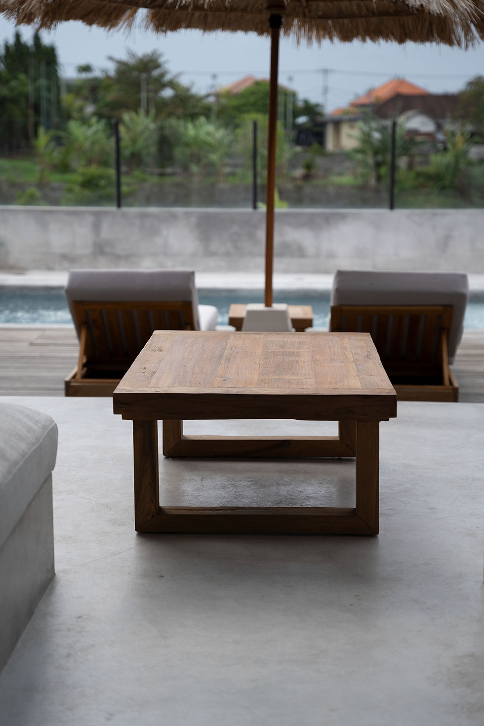 table basse en teck recyclé marque bazar bizar