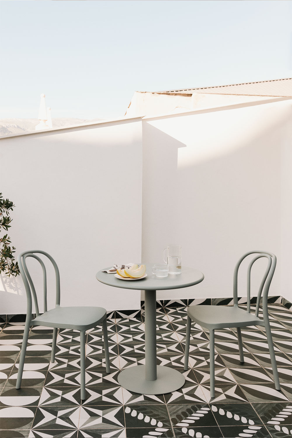 Ensemble table Ø70 cm  et 2 chaises vert kaki