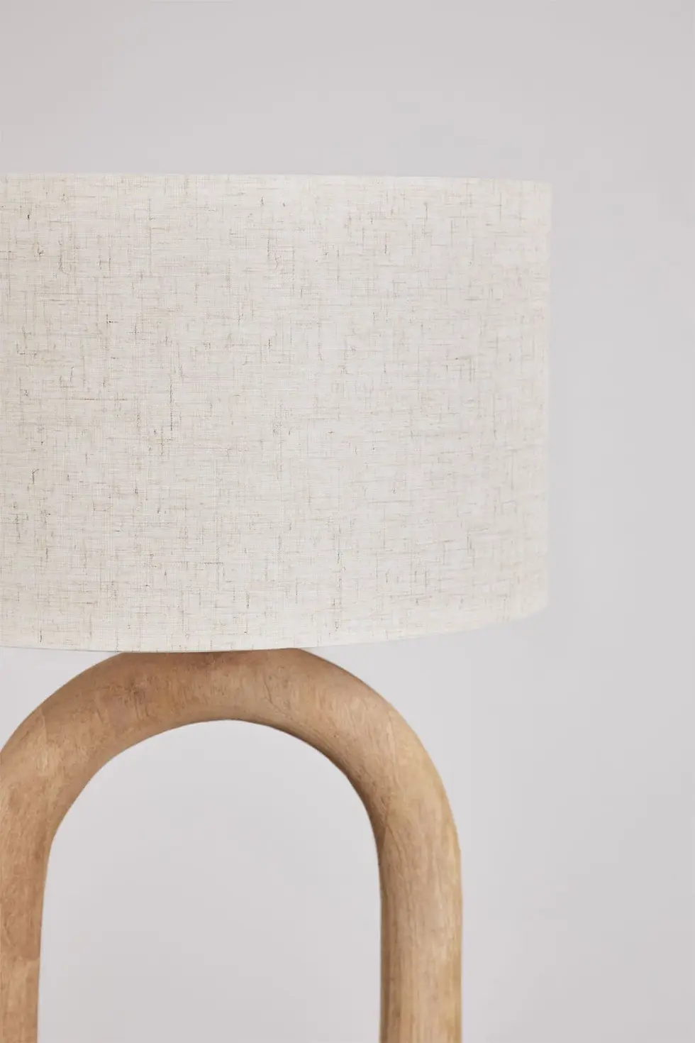 Miniature : Lampadaire en bois de manguier et lin beige