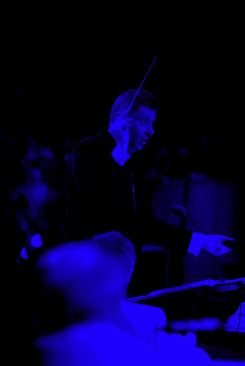 Stephen%20Bell%20Conductor_edited.jpg