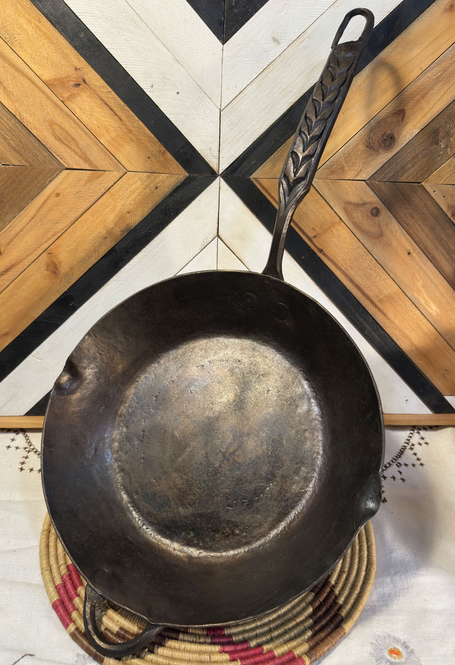 9.5" skillet - chevron handle