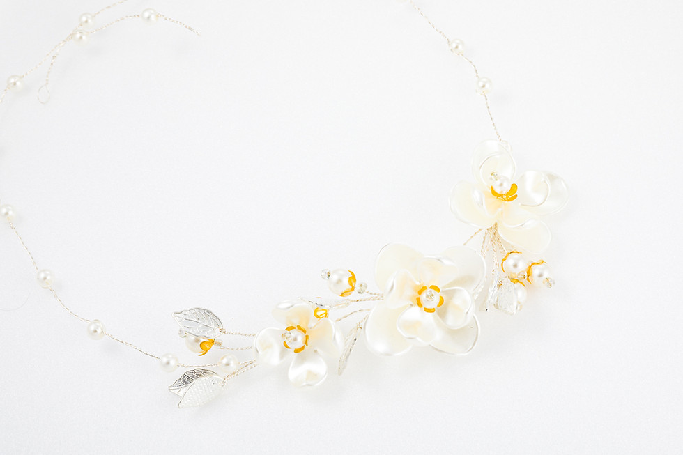 Delicate floral headband with pearls and silver leaves