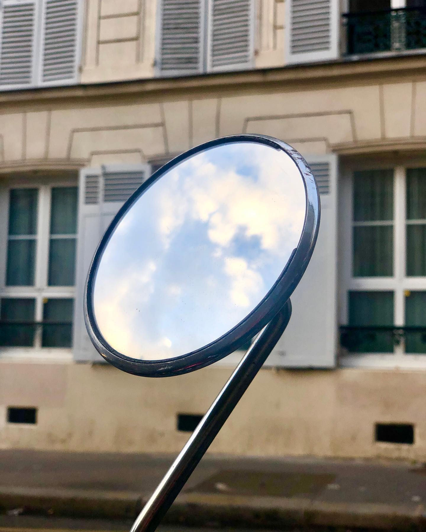 Magritte dans le rétro