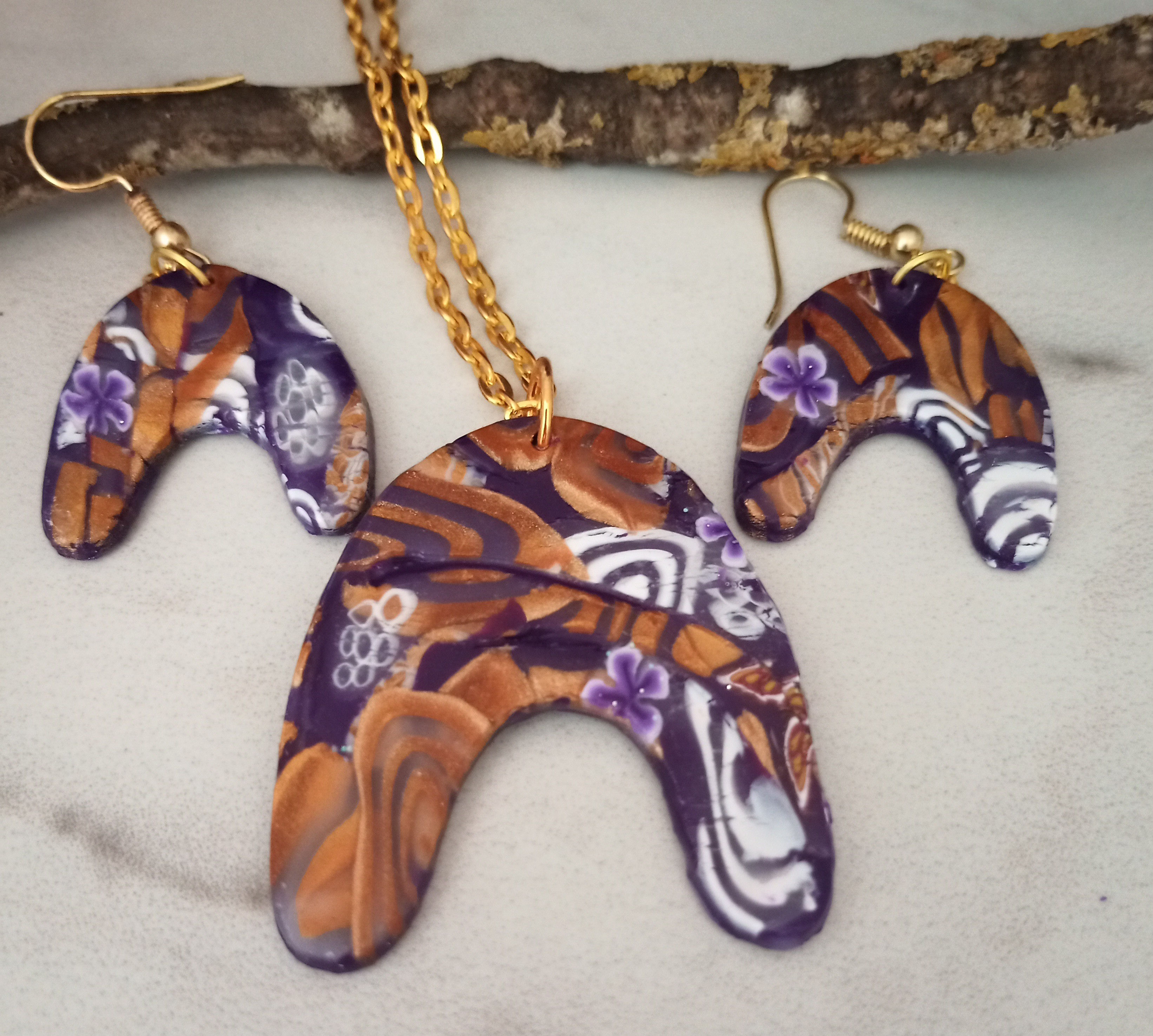 Golden Royalty Rainbow Necklace Set