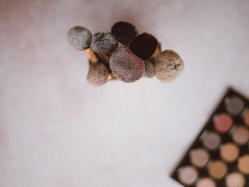 Best Buys for Students Wanting to Achieve the High-End Make-Up Look