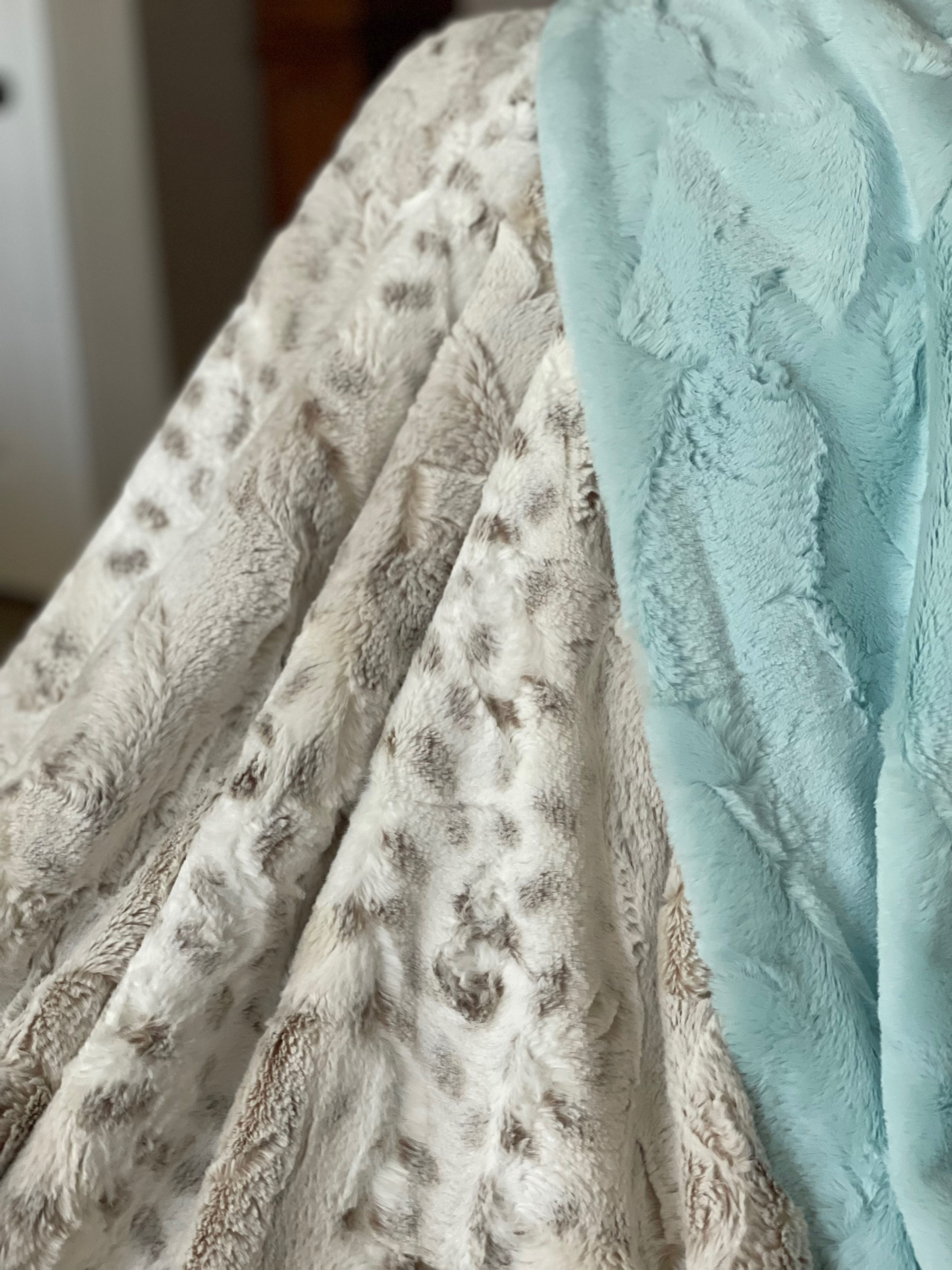 ARTIC LYNX ICE TAUPE • HIDE SEA GLASS