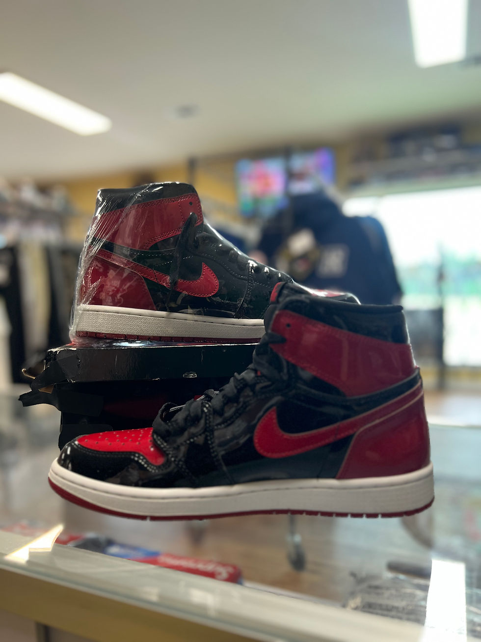 Thumbnail: Jordan 1 “Patent Bred” sz 9.5 Pre-Owned 