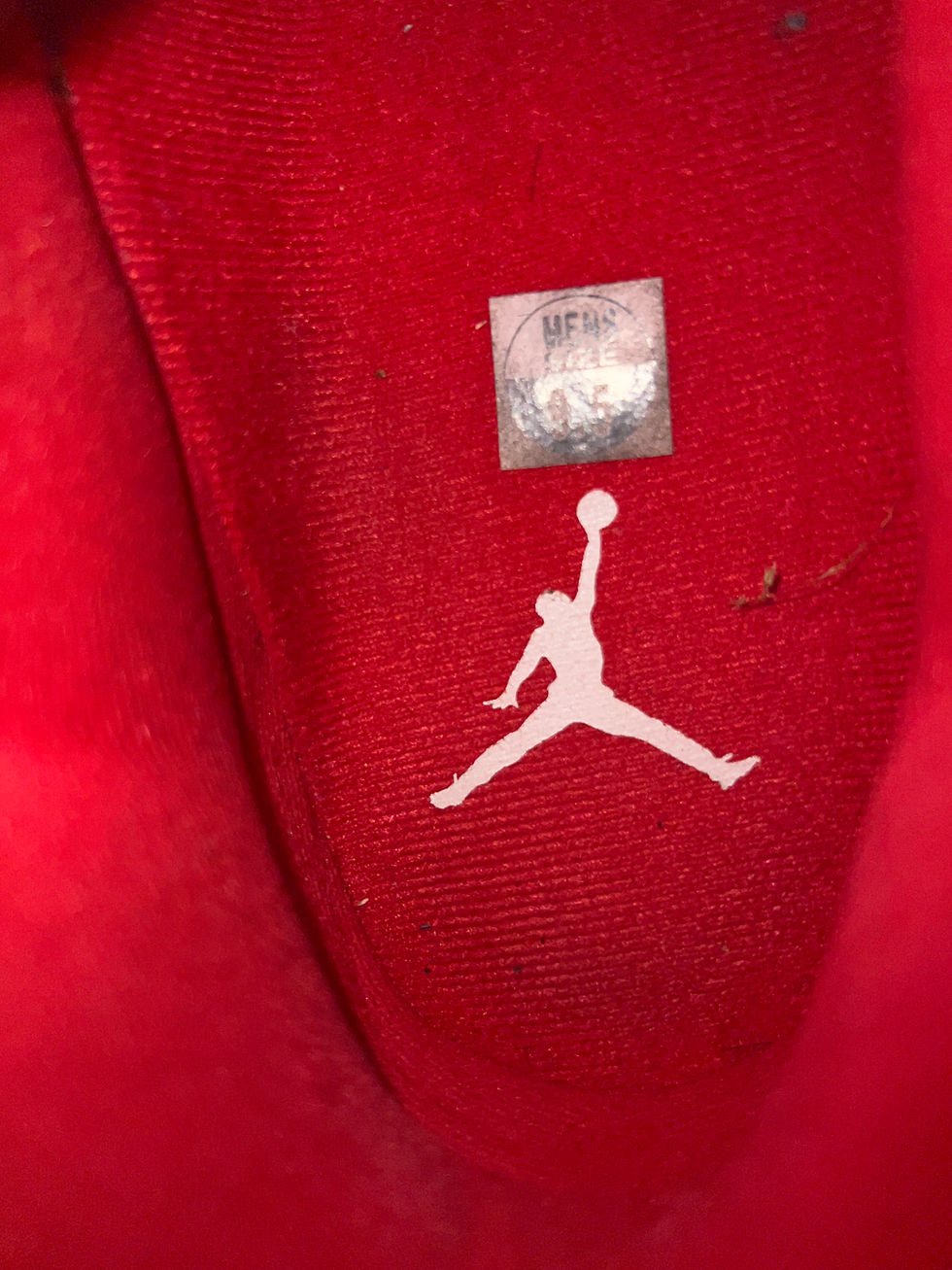 Thumbnail: Jordan 11 “Cherry” sz 9.5 Preowned 
