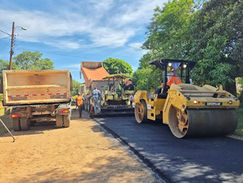 Coronel Martínez inicia obras de asfaltado para mejorar la conectividad urbana