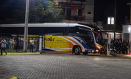 Salida de buses nacionales opera en nueva terminal: Los viajes internacionales se mantienen en terminal provisoria 