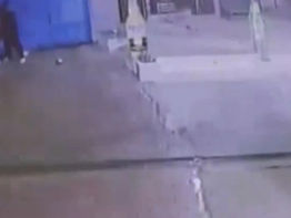 Se detuvo en una bodega, fue asaltado, le golpearon y se llevaron su moto nueva en Ñemby