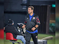 Troadio Duarte debutó con triunfo ante el campeón: San Lorenzo sorprendió a Olimpia en el Apertura