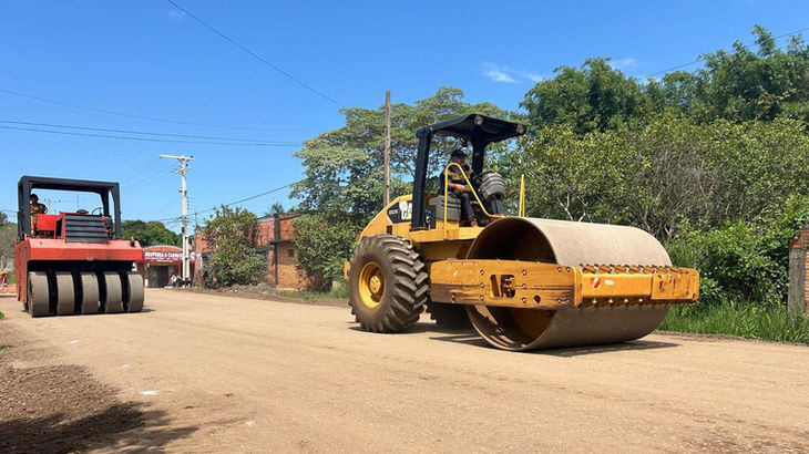 MOPC realiza mantenimiento de 115 km de caminos vecinales en San Pedro