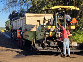 Avanza asfaltado en Santa Librada: Gobernación ejecuta trabajos en varias cuadras del barrio