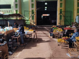 Comerciantes del Mercado N°1 sin energía eléctrica: Conexiones nuevas en mal estado perjudican al sector gastronómico