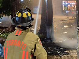 Bomberos asisten en dos incendios: No se registraron personas heridas, solo pérdidas materiales