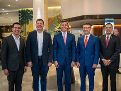 Gobernadores acompañan a Peña en Curitiba y refuerzan la confianza de inversores agroindustriales