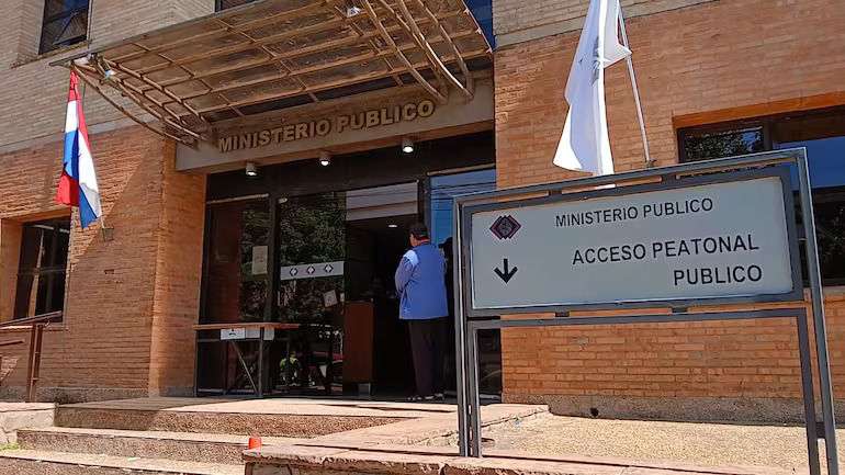 Denuncian falsa acusación contra niñera: Padres aseguran que su hija imputada es inocente