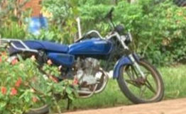 Hurtan y abandonan una motocicleta: Además, efectivos policiales hallan vehículo abandonado