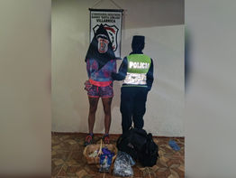 Chilena detenida con marihuana en canasta: Llevaba droga en frascos y paquete, fingiendo ser vendedora ambulante