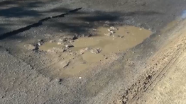 Desidia y mal estado de calles en Villarrica: Denuncian que no se reflejan las obras viales en la ciudad