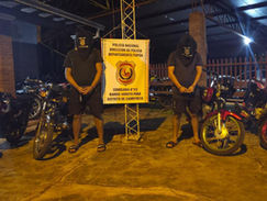 ITAPÚA: Capturan a dos hombres y recuperan varias motocicletas robadas.