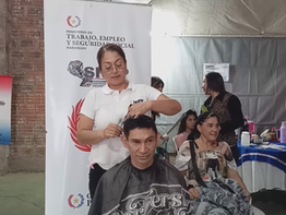 SNPP ofreció atención de peluquería: En las Estación de Clyfsa en tu barrio en San Miguel