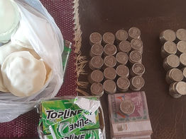 Joven robo empanadas y dinero de una cantina escolar: La Policía arrestó al autor quién fue entregado por su propia madre