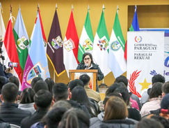 La Secretaría de la Juventud brinda apoyo a jóvenes beneficiarios de becas